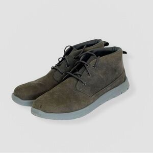 Ugg Canoe Chukka Boots Youth Boys 5 Gray Nubuck Leather Lace Up Waterproof